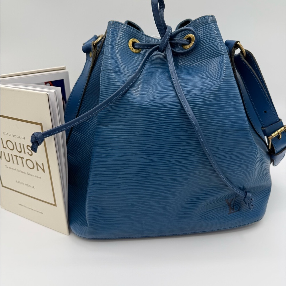 LOUIS VUITTON EPI NOE - Authentic